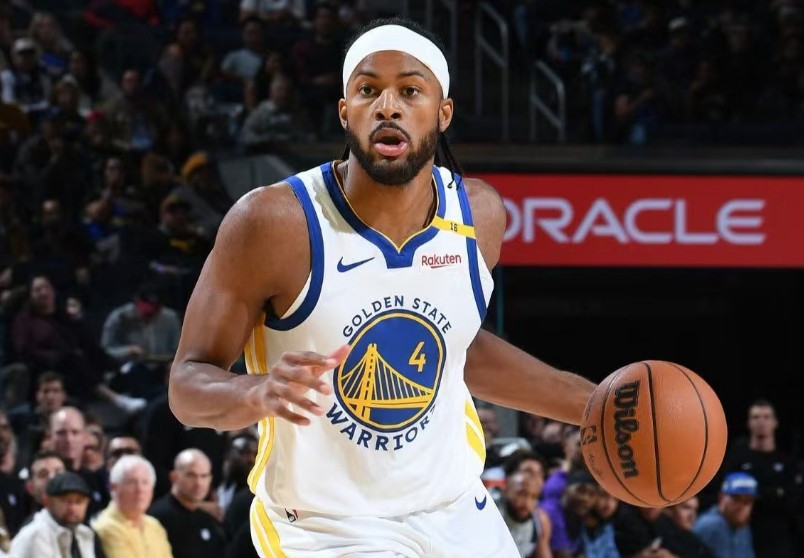 ช่องว่างคะแนนม้านั่งสำรองชัดเจน! ม้านั่งสำรองของ Warriors ทำคะแนนได้มากถึง 63 คะแนน ในขณะที่ Suns ทำคะแนนได้เพียง 19 คะแนนเท่านั้น
