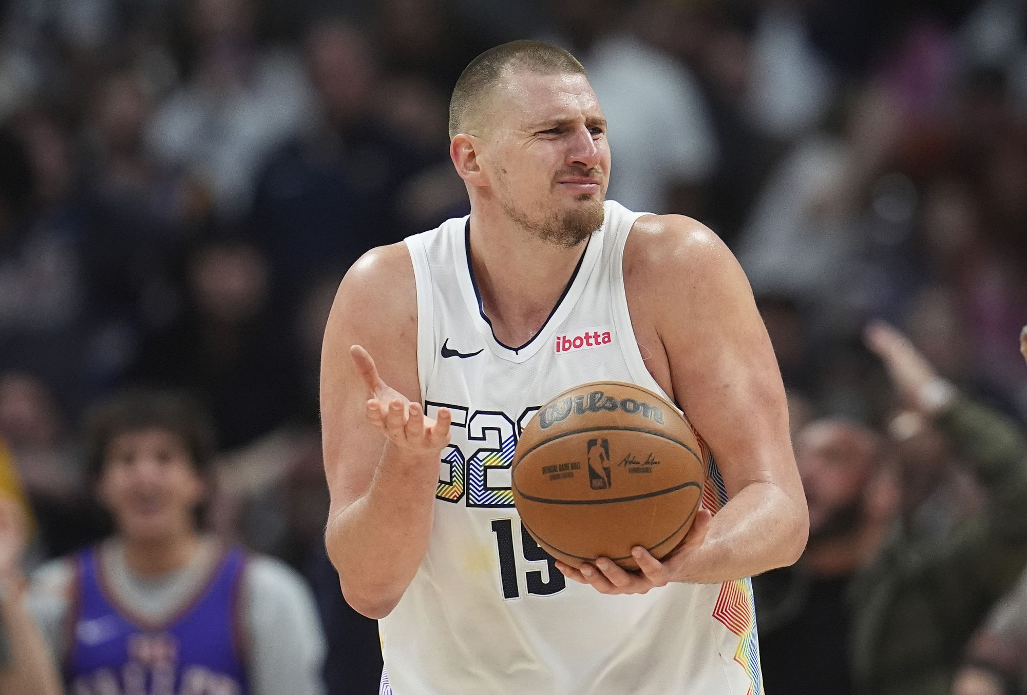 25 แต้มของ Jokic ในควอเตอร์แรกสร้างสถิติการทำคะแนนในควอเตอร์แรกสำหรับผู้เล่นอันดับที่ 5 ในประวัติศาสตร์ NBA