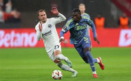 ไอน์ทรัค แฟร้งค์เฟิร์ต พบ อาแจ็กซ์