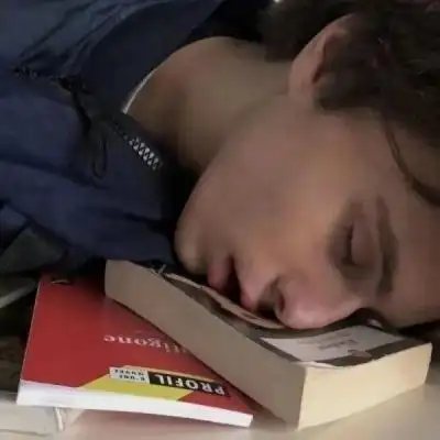 6686体育初级作者Alexander