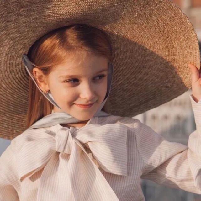 6686体育金牌作者与长辞