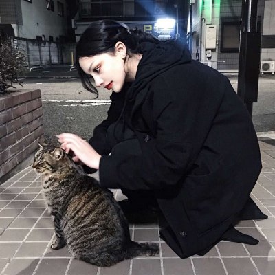 6686体育铁牌作者Adrian