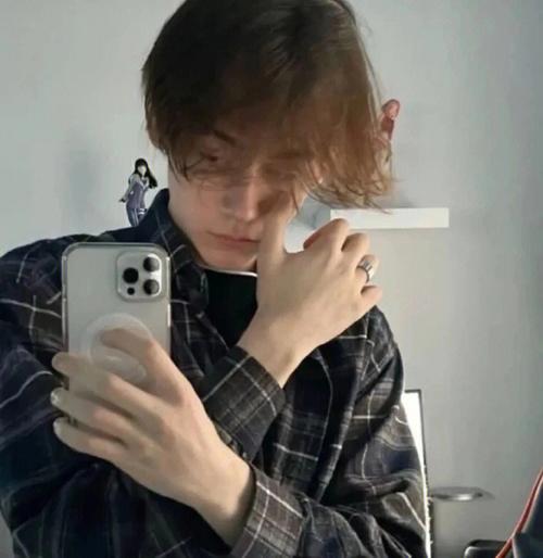 6686体育官方作者Lloyd