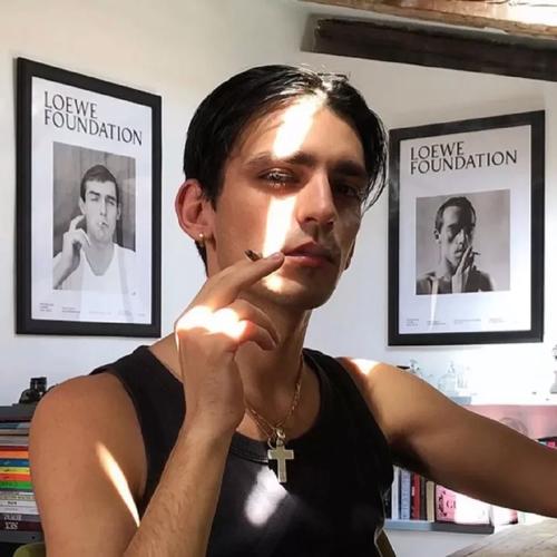 6686体育钻石作者Alexander