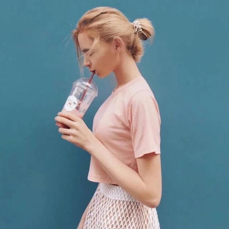 6686体育铁牌作者Rosa