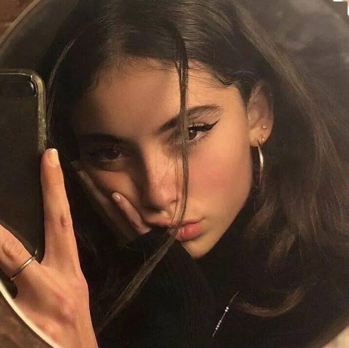 6686体育中级作者姿态美