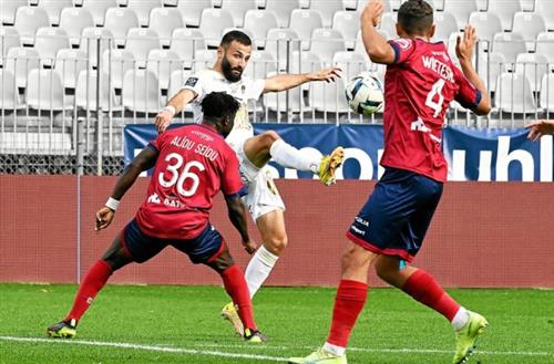 แกลร์มงต์ vs สนามกีฬา Stade Brestois