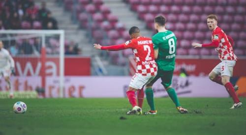 ไมนซ์ 05 vs เอาก์สบวร์ก